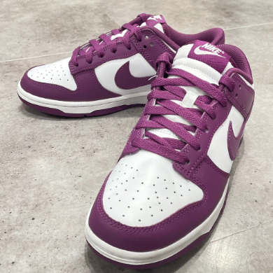 Nike hakata red shop